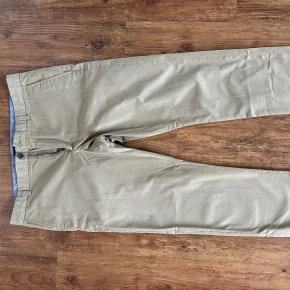 Banana Republic Tan Chino Khaki - Picture 1 of 7